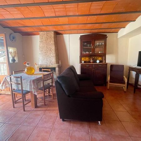 Casa Del Bueno Apartment Peralta de la Sal Bagian luar foto